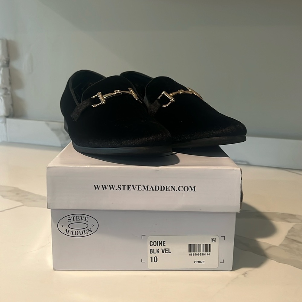 Steve Madden black velvet loafers